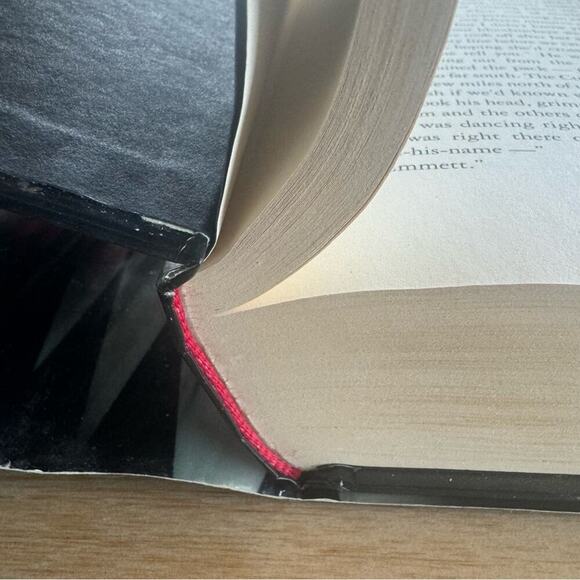 First Edition ECLIPSE ( Hardcover ) by Stephanie Meyer. 2007 . Book 3 of 5. - Picture 13 of 15